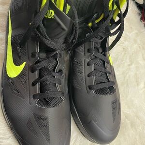 Nike Men's Black and Neon Yellow Athletic Shoes